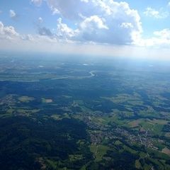 Flugwegposition um 14:25:45: Aufgenommen in der Nähe von Deggendorf, Deutschland in 1792 Meter
